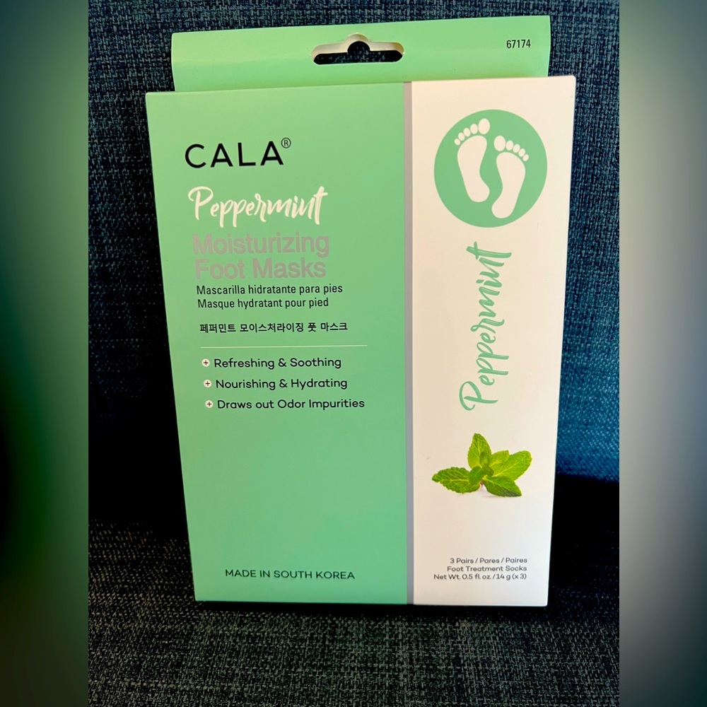 Cala Peppermint Moisturizing Foot Masks